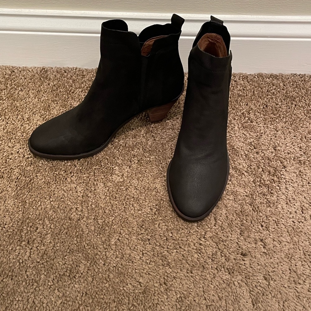 Lucky Brand Jana Bootie size 6.5 brand new with box